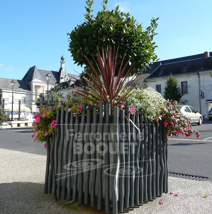 MOBILIER URBAIN FERRONNERIE BOQUET