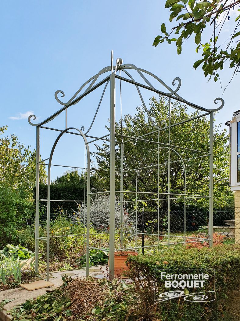 PERGOLAS MARQUISES FERRONNERIE BOQUET