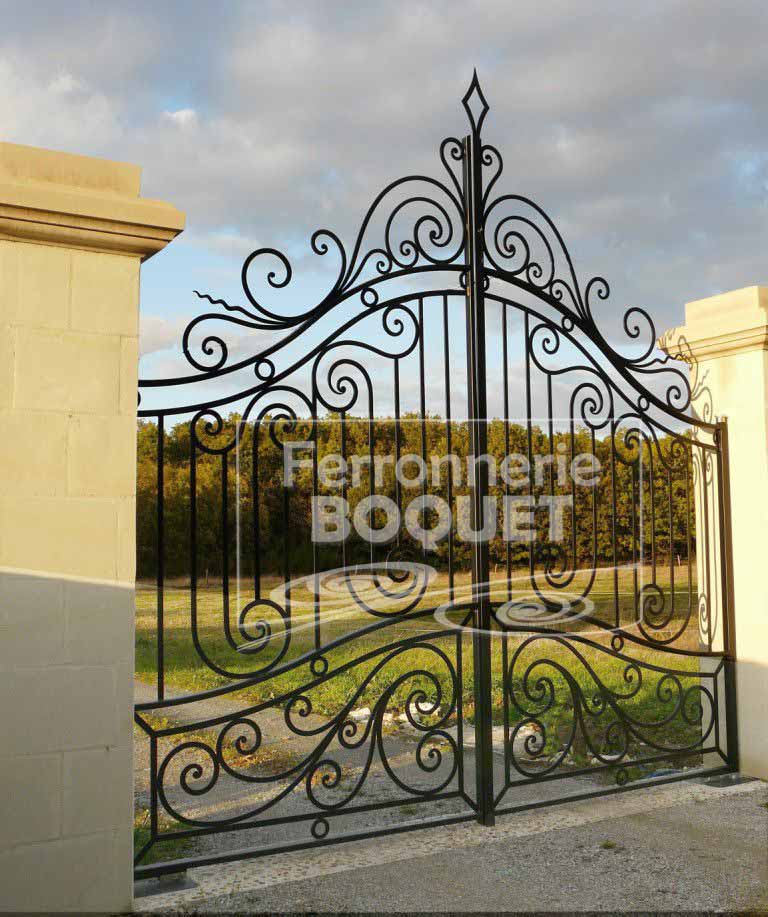 PORTAIL & GRILLES FERRONNERIE BOQUET