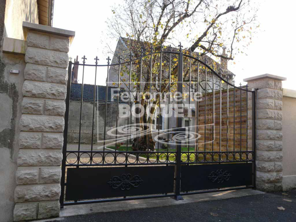 PORTAIL & GRILLES FERRONNERIE BOQUET