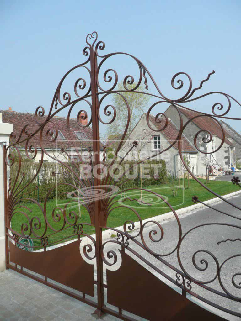 PORTAIL & GRILLES FERRONNERIE BOQUET